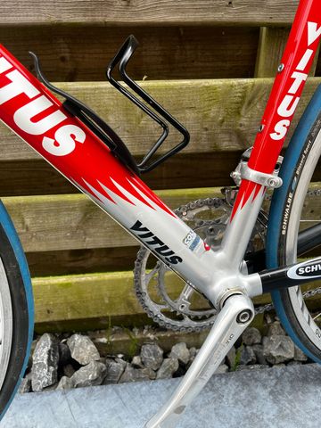 Used Vitus Custom Shimano Dura Ace 2000 Road & Gravel, Red — image 2 of 27