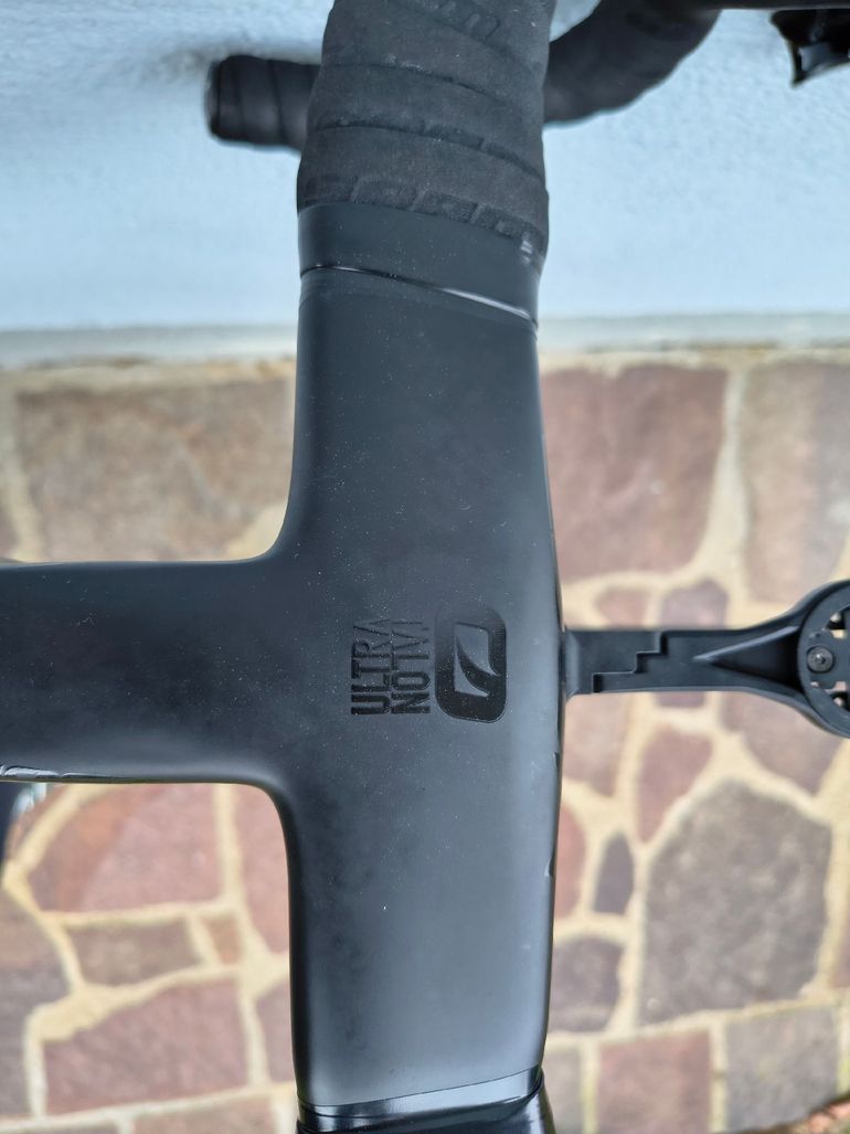Używany Pinarello DOGMA F DURA ACE Di2 Disc 2024 Frameset 2024 Road & Gravel — zdjęcie 11 z 13