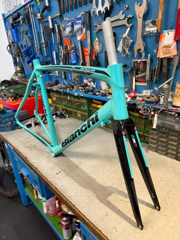 Used Bianchi Impulso 2020. Frameset 2020 Road & Gravel, Blue — image 4 of 17
