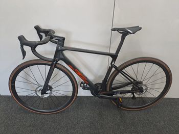 Gebrauchtes KTM REVELATOR Alto Exonic Disc Ultegra Di2 2024 Road & Gravel, Schwarz — Bild 2 von 9