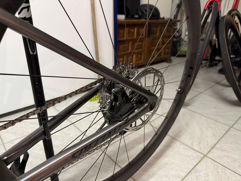 Použité Specialized Tarmac SL8 Expert 2025 2025 Road & Gravel — obrázek 3 z 8