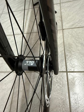 Použité Specialized Tarmac SL8 Expert 2025 2025 Road & Gravel — obrázek 8 z 8