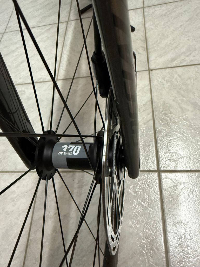 Použité Specialized Tarmac SL8 Expert 2025 2025 Road & Gravel — obrázek 8 z 8
