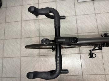 Použité Specialized Tarmac SL8 Expert 2025 2025 Road & Gravel — obrázek 5 z 8