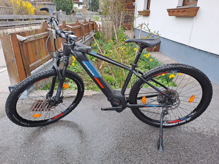 Gebrauchtes Genesis E Pro 2.2 2023 Mountainbike, Schwarz — Bild 1 von 10