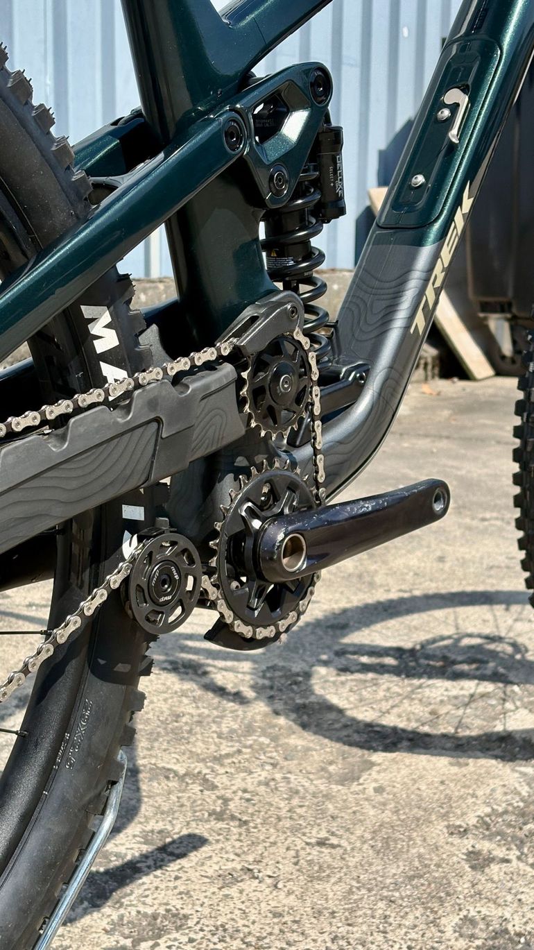 Použité Trek Slash 9.8 XT Gen 6 2024 2024 Mountainbike — obrázek 4 z 4