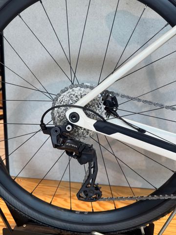 Gebrauchtes Orbea TERRA M30TEAM 2025 2025 Road & Gravel, Weiß — Bild 4 von 10