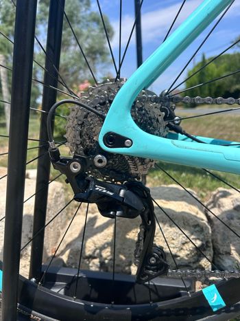 Gebrauchtes Bianchi Infinito 105 2024 2024 Road & Gravel, Blau — Bild 2 von 4
