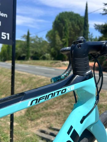 Gebrauchtes Bianchi Infinito 105 2024 2024 Road & Gravel, Blau — Bild 3 von 4