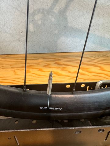 Tweedehands Orbea ORCA M30i 2024 2024 Road & Gravel — afbeelding 4 van 11