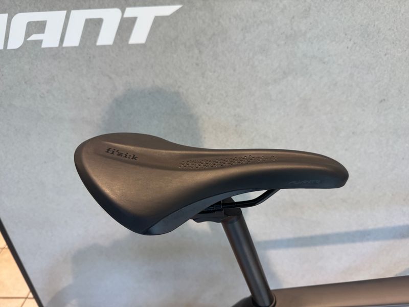Used Orbea ORCA M30 2024 2024 Road & Gravel, Black — image 8 of 13