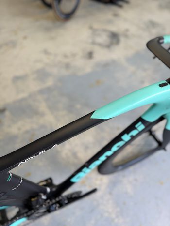 Used Bianchi Aquila CV Dura Ace Di2 Carbon 2024 Road & Gravel, Blue — image 8 of 16