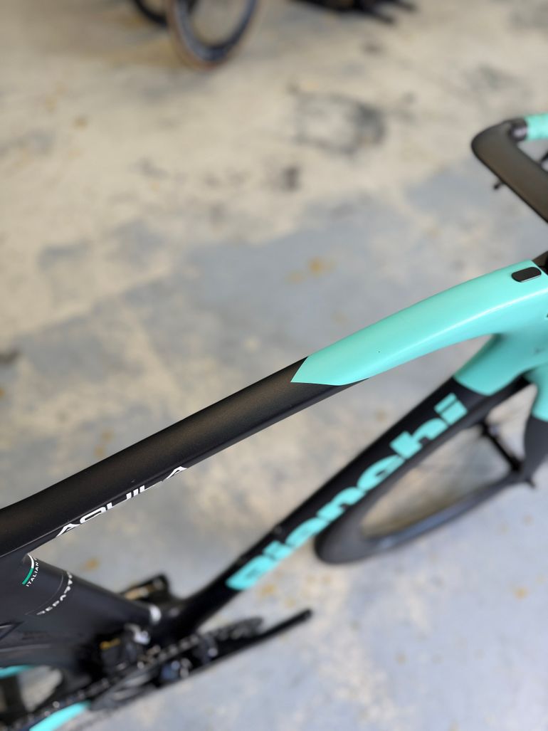Used Bianchi Aquila CV Dura Ace Di2 Carbon 2024 Road & Gravel, Blue — image 8 of 16