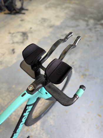 Used Bianchi Aquila CV Dura Ace Di2 Carbon 2024 Road & Gravel, Blue — image 9 of 16