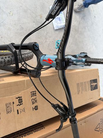 Używany Specialized Stumpjumper Expert Carbon 29 2020 2020 Mountainbike — zdjęcie 3 z 6