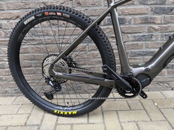 Orbea URRUN 10 2023 2023 Mountainbike usato, Grigio chiaro — immagine 3 di 4