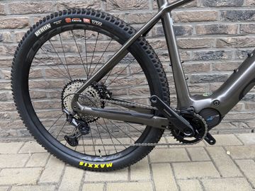 Used Orbea URRUN 10 2023 2023 Mountainbike, Light Gray, 29 — image 3 of 4