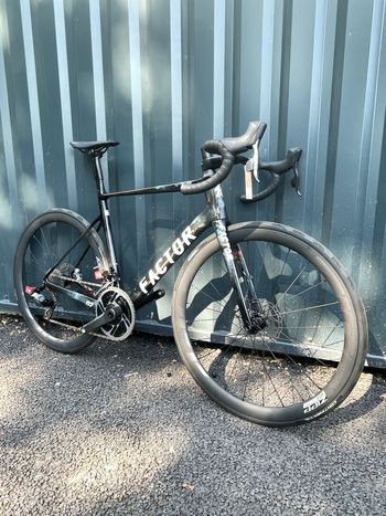 Used Factor O2 VAM - SRAM Force W/ Power Meter 2025 Road & Gravel, Black — image 3 of 4