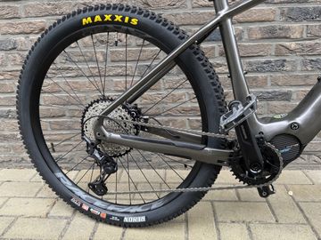 Used Orbea URRUN 10 2023 2023 Mountainbike, Light Gray, 29 — image 3 of 4