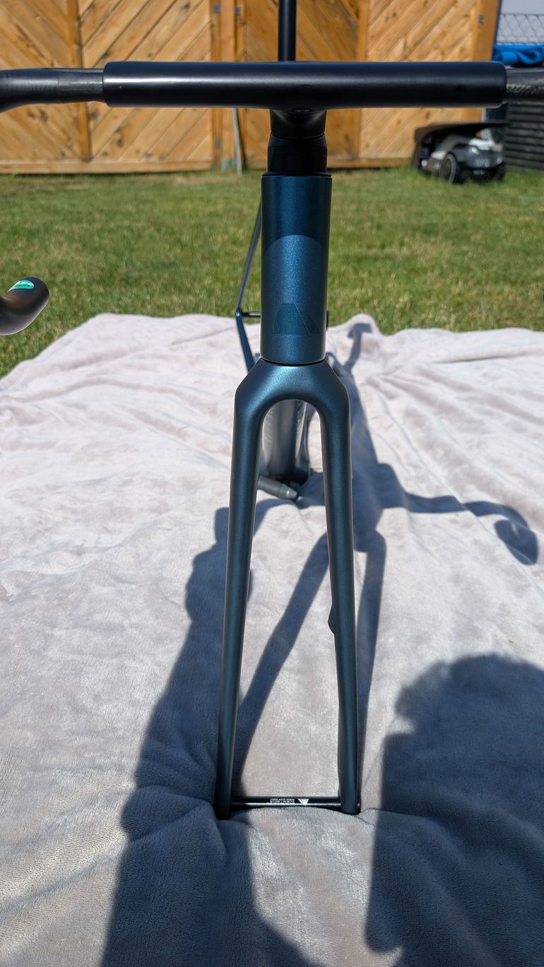 Used Canyon Ultimate CF SLX 8 Di2 2024 Frameset 2024 Road & Gravel, Blue — image 4 of 5