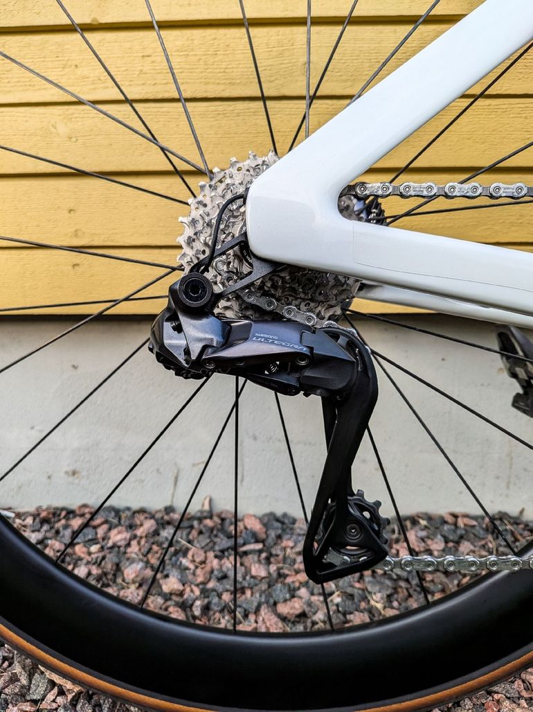 Used Canyon Aeroad CF SLX 8 Di2 2025 2025 Road & Gravel, White — image 3 of 9