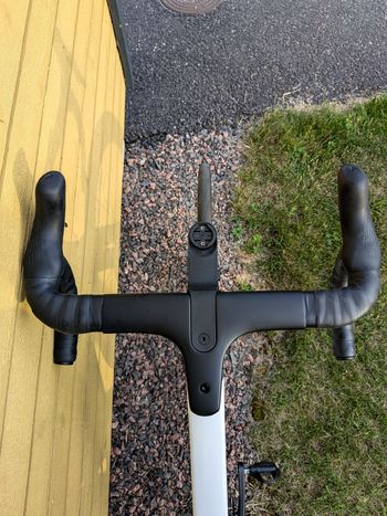 Used Canyon Aeroad CF SLX 8 Di2 2025 2025 Road & Gravel, White — image 6 of 9