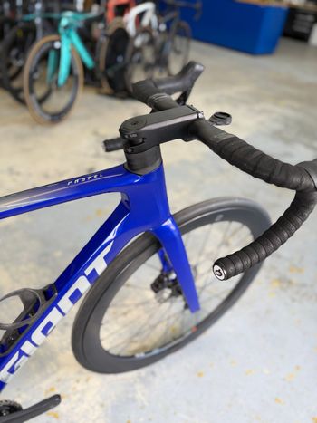 Použité Giant Propel Advanced Di2 Carbon 2024 Road & Gravel — obrázek 10 z 24