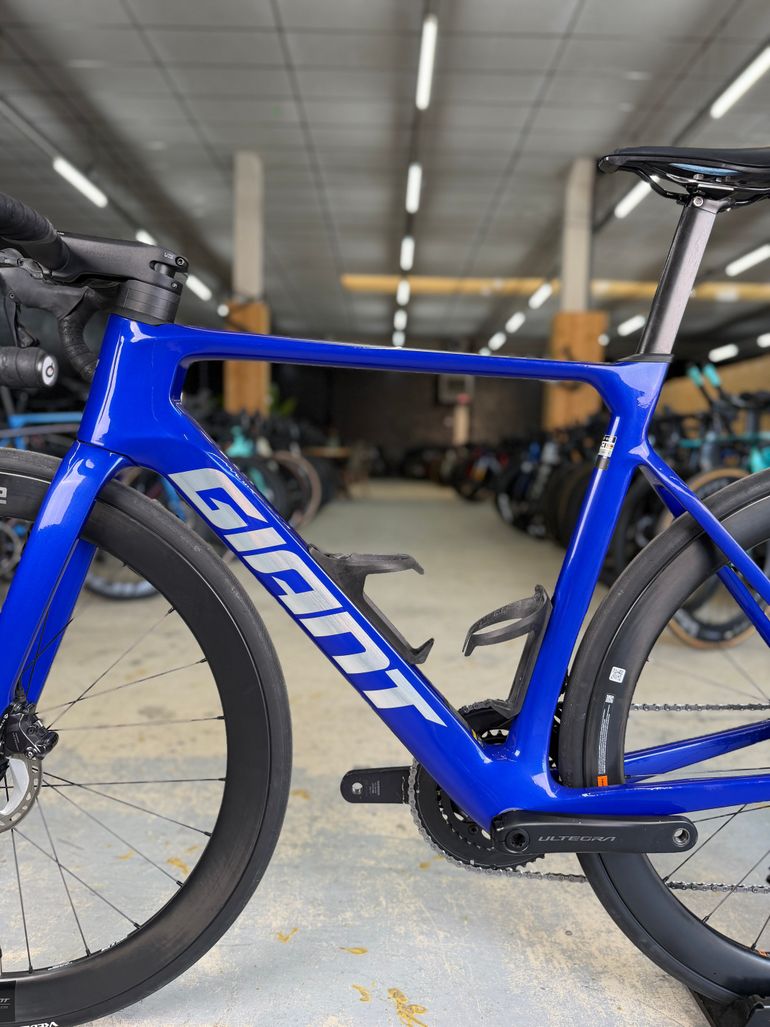 Použité Giant Propel Advanced Di2 Carbon 2024 Road & Gravel — obrázek 24 z 24