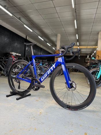 Použité Giant Propel Advanced Di2 Carbon 2024 Road & Gravel — obrázek 4 z 24