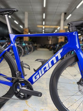 Použité Giant Propel Advanced Di2 Carbon 2024 Road & Gravel — obrázek 15 z 24