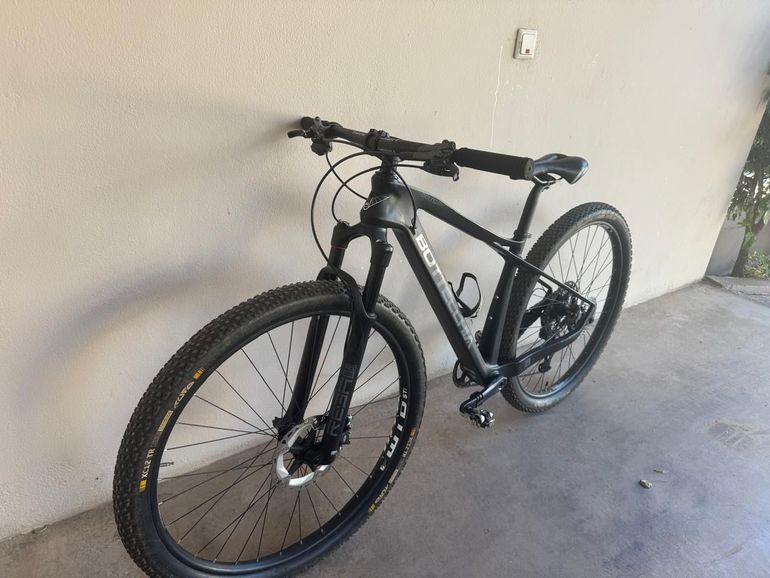 Used Bottecchia Ortles Shimano Deore XT 2023 Mountainbike, Black — image 8 of 10