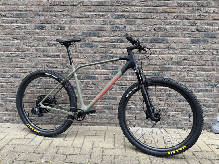 Orbea ALMA M11 2024 2024 Mountainbike de segunda mano, Verde — imagen 1 de 4