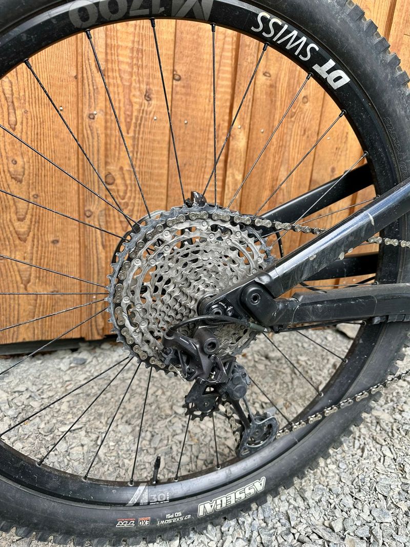 Gebrauchtes Canyon Spectral CF 8.0 2020 2020 Mountainbike, Schwarz, 27.5 — Bild 7 von 18