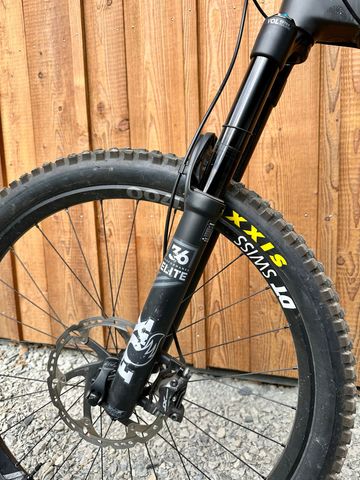 Gebrauchtes Canyon Spectral CF 8.0 2020 2020 Mountainbike, Schwarz, 27.5 — Bild 9 von 18