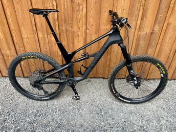 Gebrauchtes Canyon Spectral CF 8.0 2020 2020 Mountainbike, Schwarz, 27.5 — Bild 2 von 18