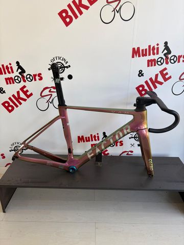 Used Factor OSTRO VAM Scarab - Frameset Premium 2025 Frameset 2025 Road & Gravel