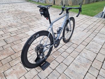Used Canyon Ultimate CF SL 8 Aero LTD 2022 2022 Road & Gravel, Light Gray — image 3 of 4