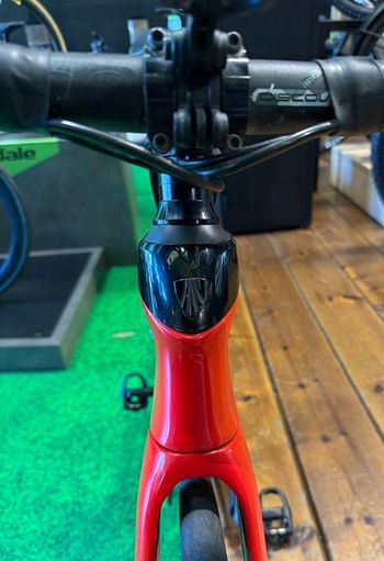 Used Trek Domane SL 6 2020 2020 Road & Gravel, Red — image 6 of 10