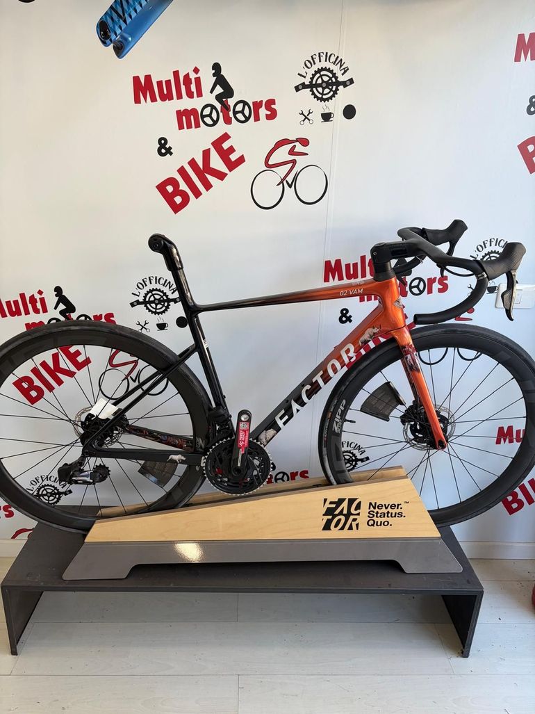 Używany Factor O2 VAM - SRAM Force w/ Power Meter 2024 2024 Road & Gravel — zdjęcie 1 z 6