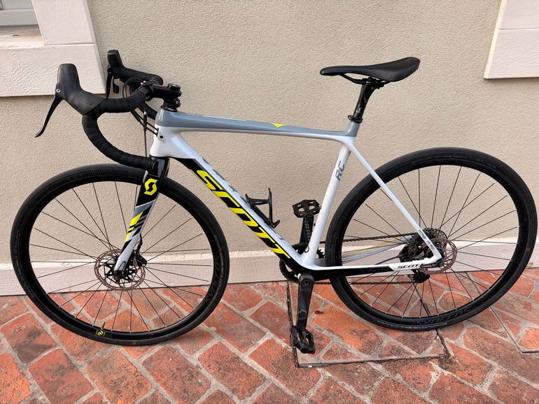 Używany Scott Addict RC Shimano Ultegra 2018 Road & Gravel — zdjęcie 5 z 6