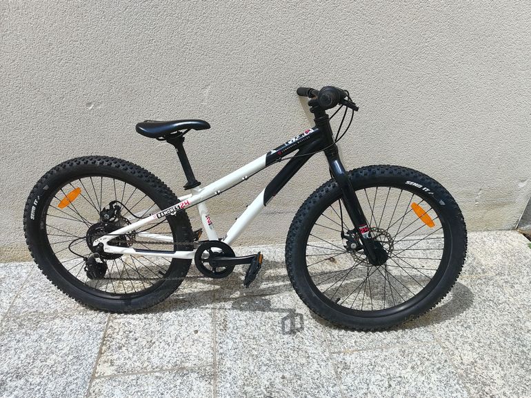 Used Commencal RAMONES 24 2021 2021 Youth, Black — image 1 of 7