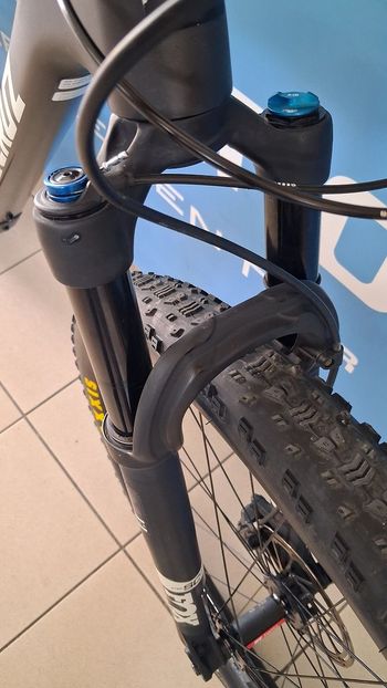 Used Santa Cruz Blur R C 2018 2018 Mountainbike, Black — image 5 of 9
