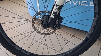 Used Santa Cruz Blur R C 2018 2018 Mountainbike, Black — image 8 of 9