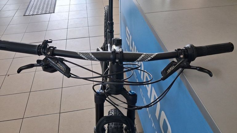Used Santa Cruz Blur R C 2018 2018 Mountainbike, Black — image 7 of 9
