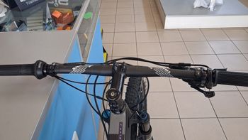 Used Santa Cruz Blur R C 2018 2018 Mountainbike, Black — image 6 of 9