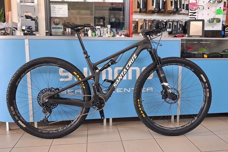 Used Santa Cruz Blur R C 2018 2018 Mountainbike, Black — image 1 of 9