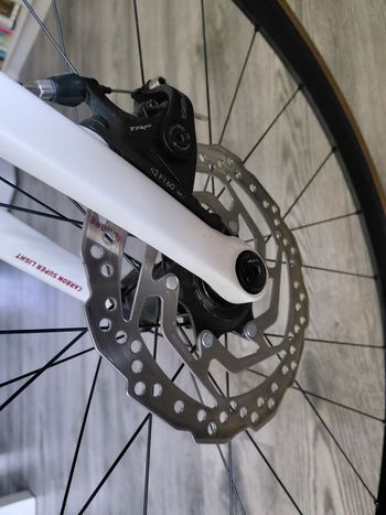 Used CUBE AXIAL WS Pro Disc 2019 2019 Road & Gravel, White — image 9 of 10