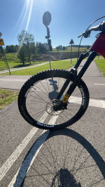 Gebrauchtes Giant Reign Advanced 1 2024 2024 Mountainbike, Rot, 29 — Bild 11 von 12