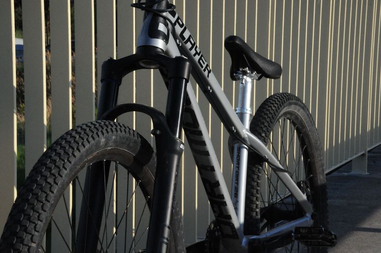 Used Dartmoor Two6Player EVO 2021 2021 Mountainbike, Light Gray — image 6 of 8