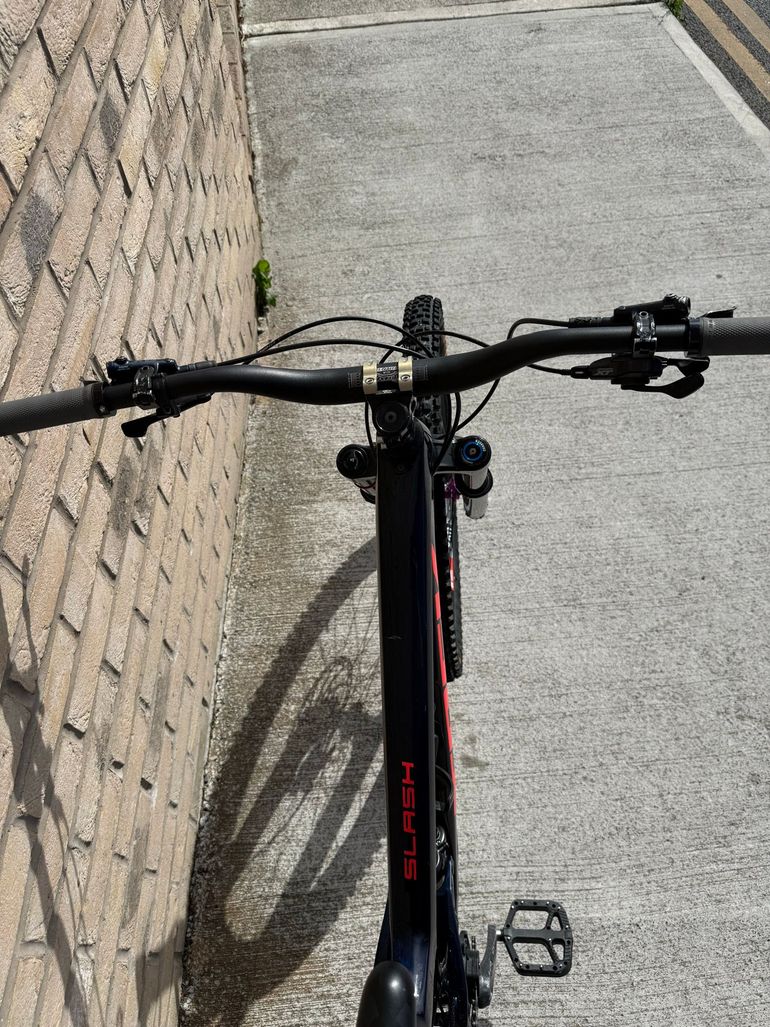 Tweedehands Trek Slash 9.8 XT Gen 5 2023 2023 Mountainbike — afbeelding 11 van 11